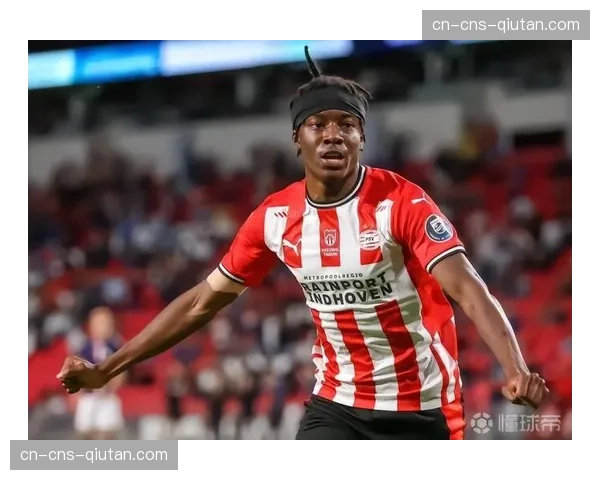 多特像猎犬似的追着球跑，断下来就是一个快攻得分轻松得跟捡钱包一样